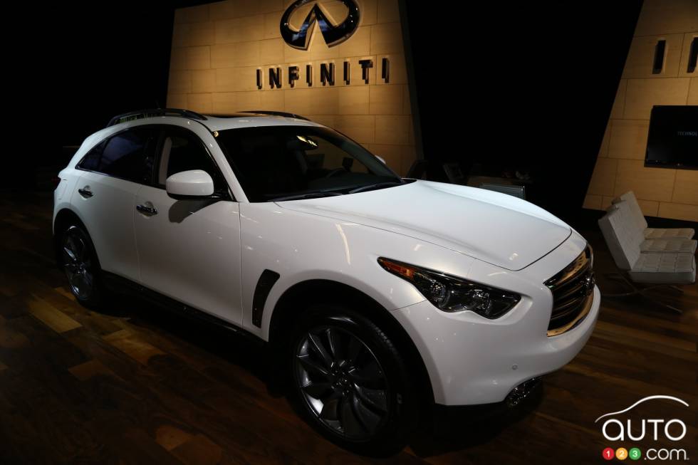 2013 Infiniti FX.