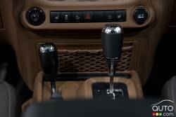 Traction mode shift lever