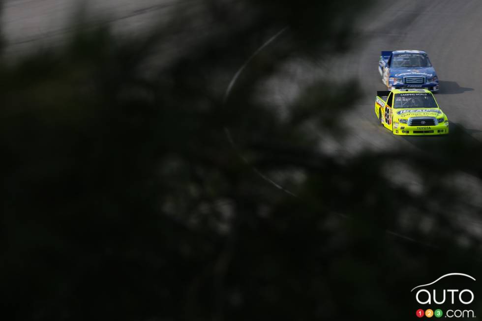 Matt Crafton, Toyota Ideal Door-Menards en action lors de la pratique de vendredi après-midi