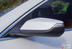 2016 Chevrolet Malibu Hybrid mirror