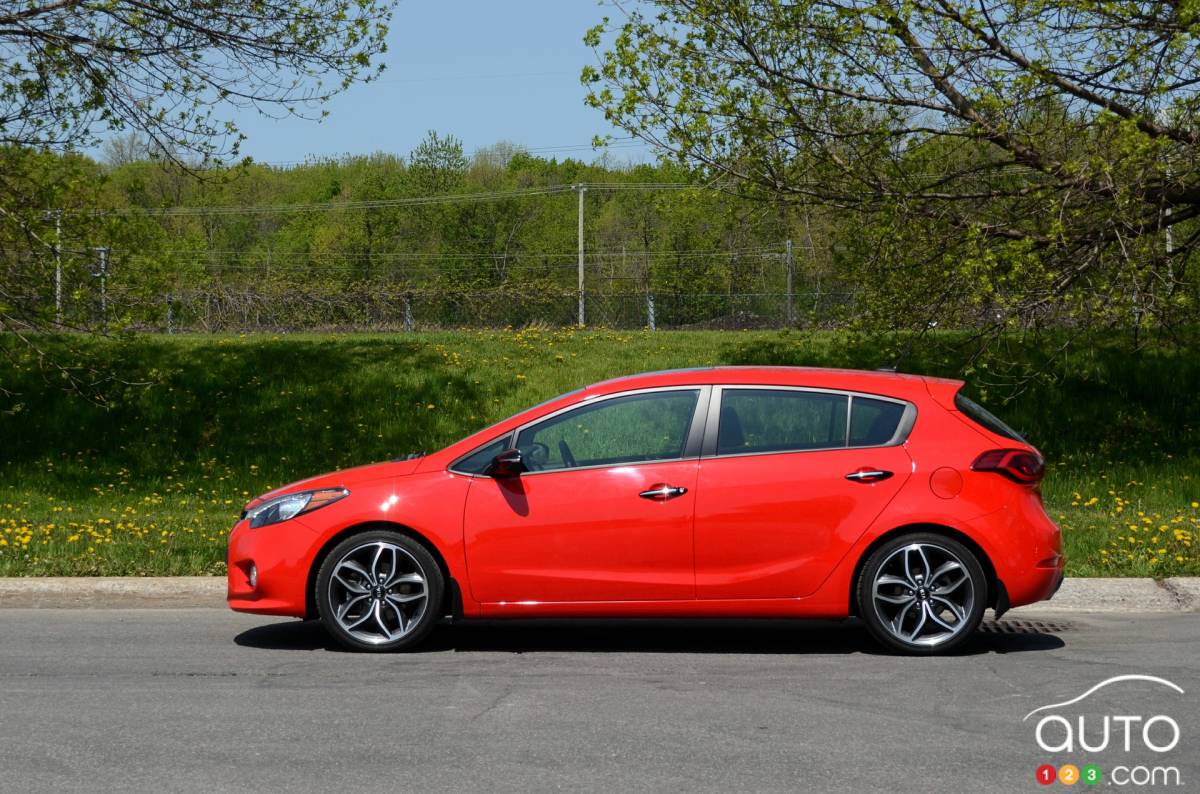 2016 Kia Forte 5 SX Pictures | Auto123