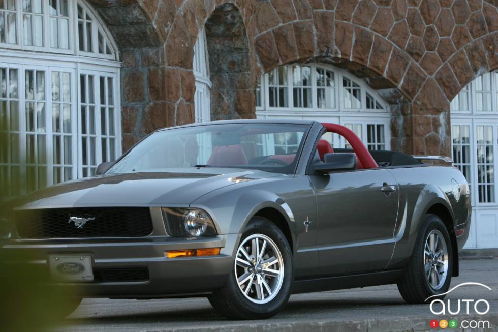 Ford Mustang Convertible 2005