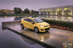 2016 Kia Rio 5 SX front 3/4 view