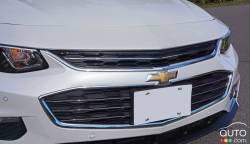 2016 Chevrolet Malibu Hybrid front grille