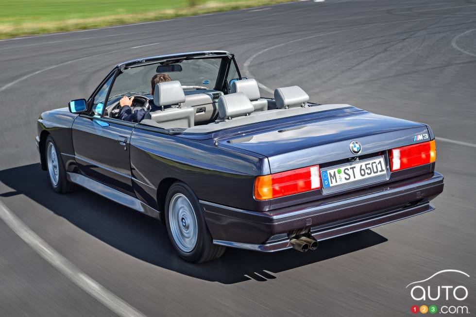 BMW E30 M3 cabriolet rear 3/4 view